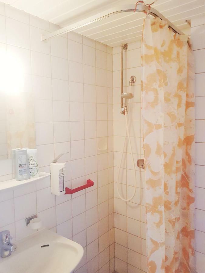 Hotel Sonne Фридрихсхафен Экстерьер фото